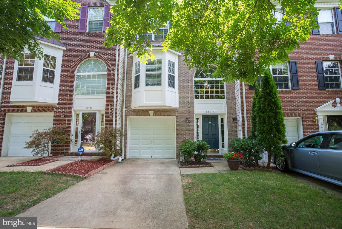 LAKE RIDGE CROSSING - Residential