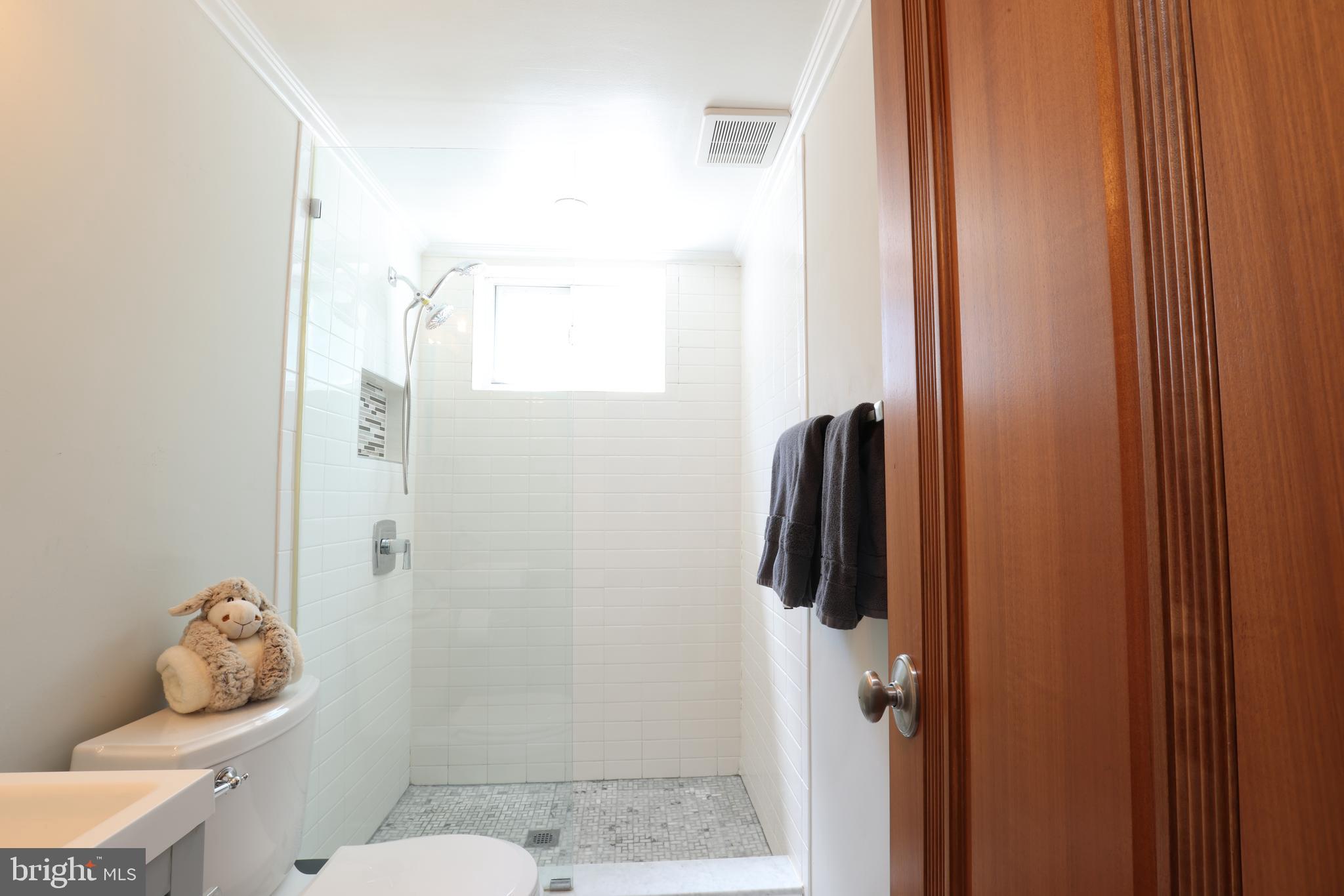 PINECREST - Residential Lease