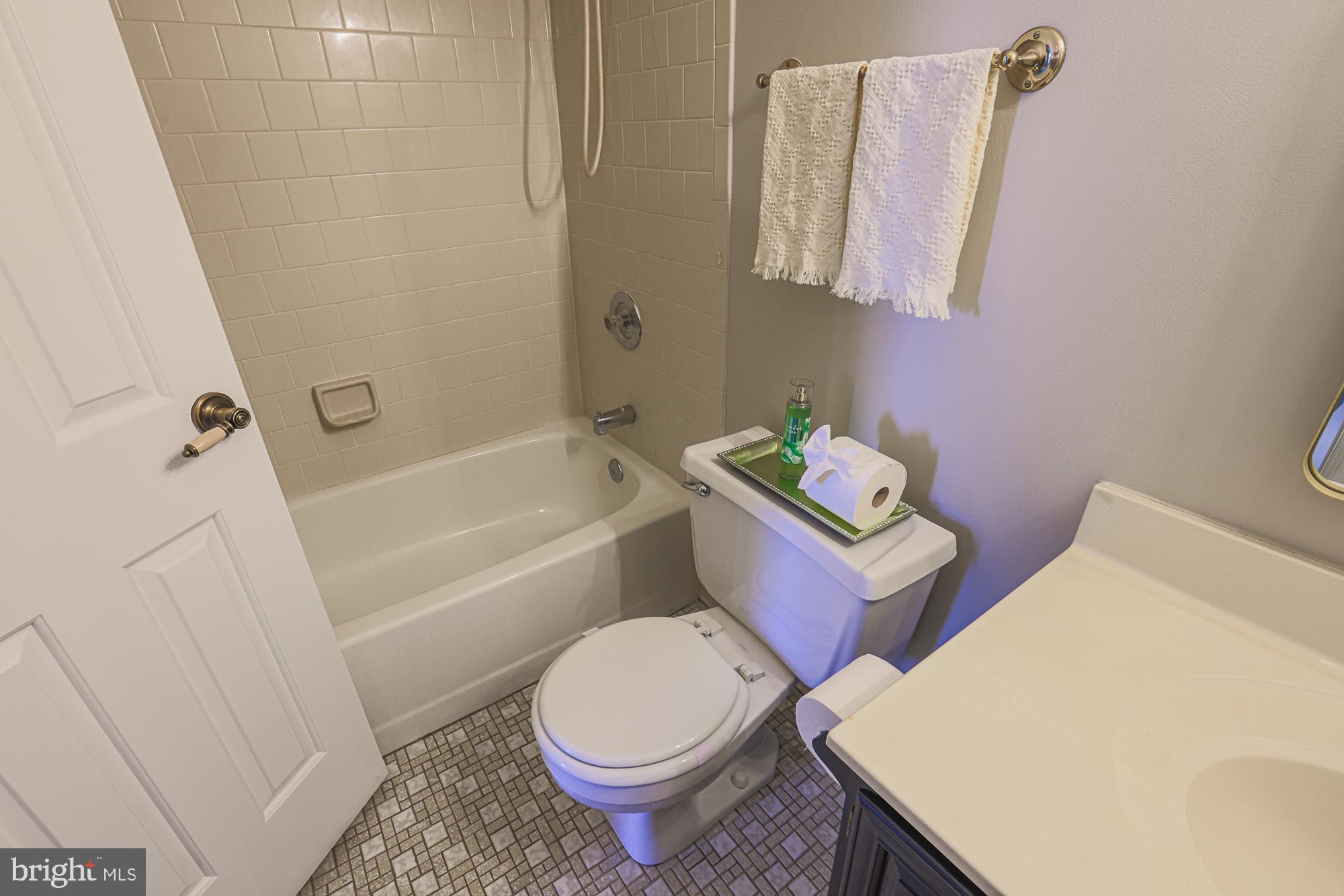 OAKHURST - Residential