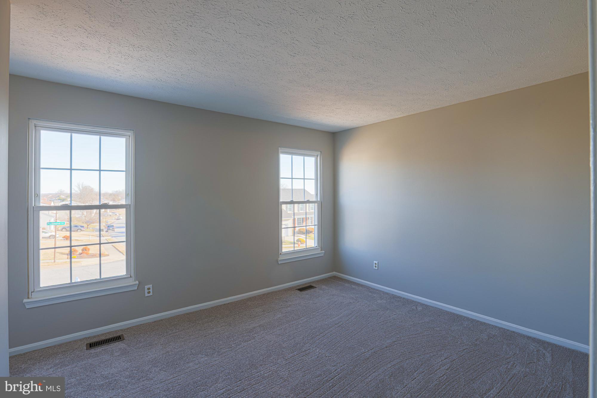 OAKHURST - Residential