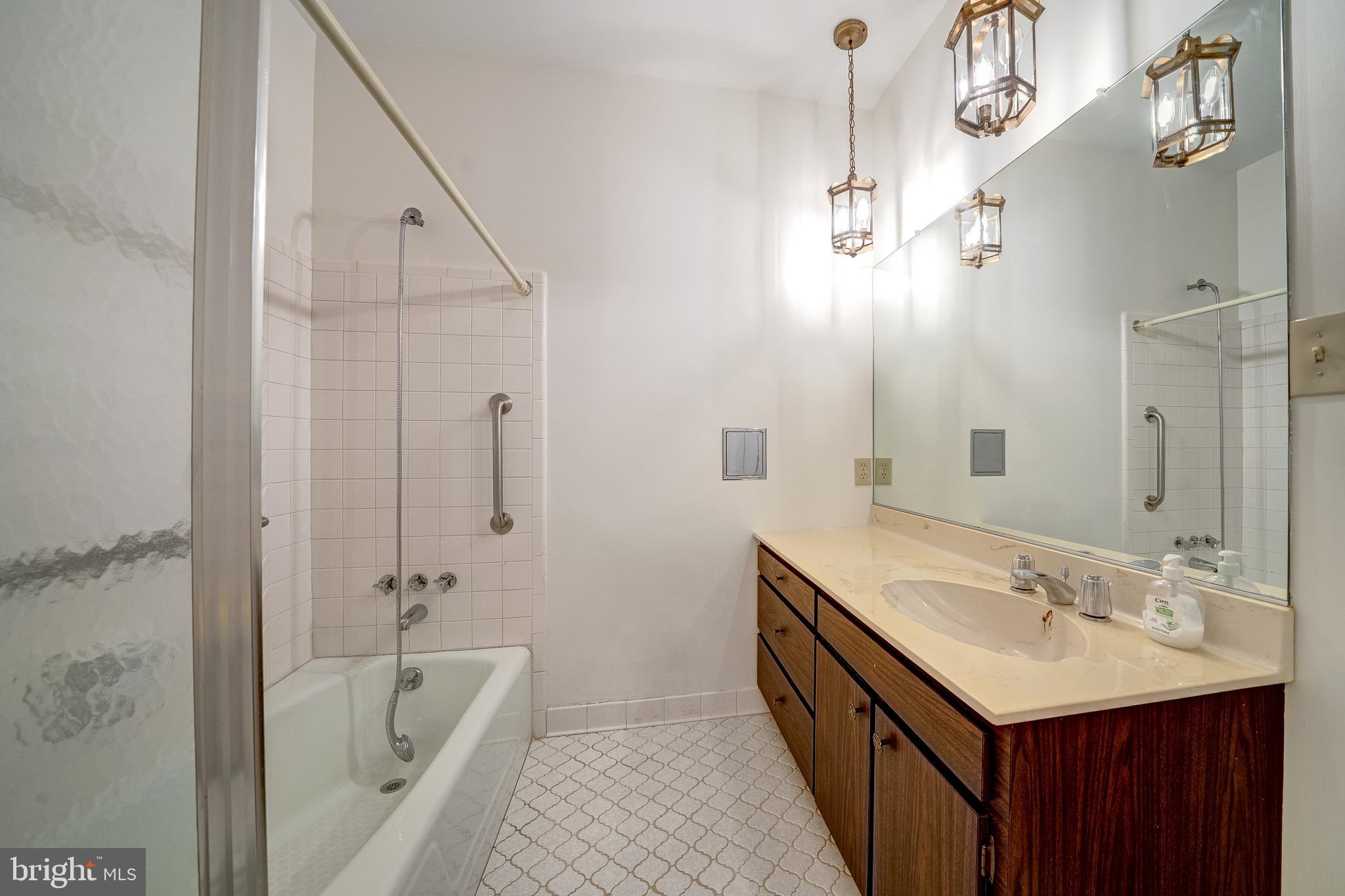 EVERMAY - Residential