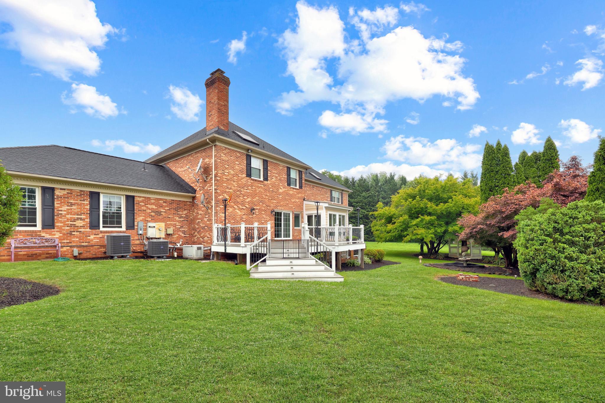 SENECA KNOLL - Residential