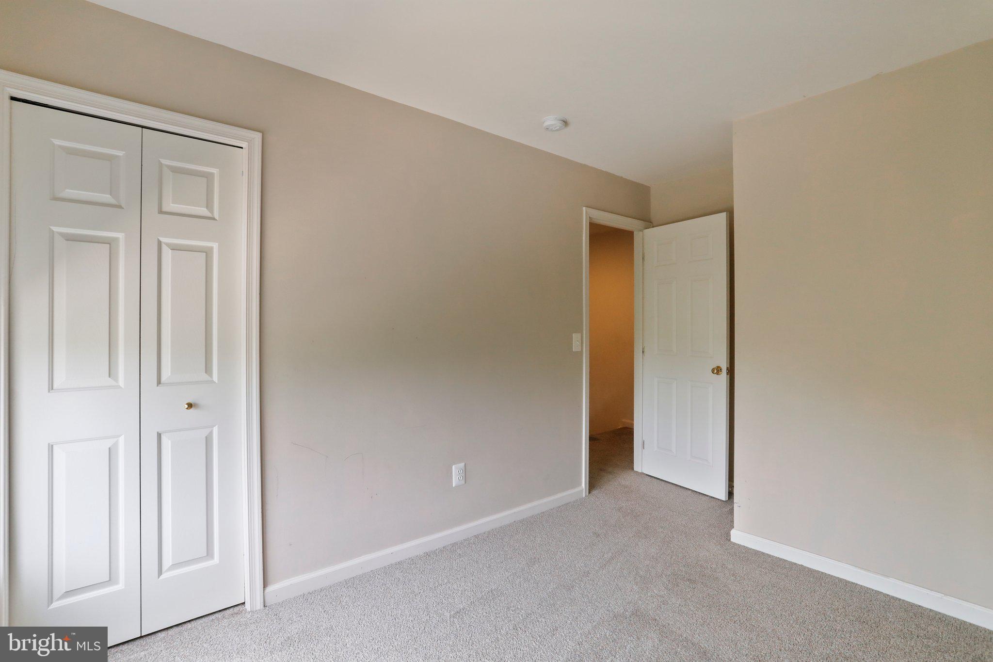 LAKELAND PLACE - Residential Lease