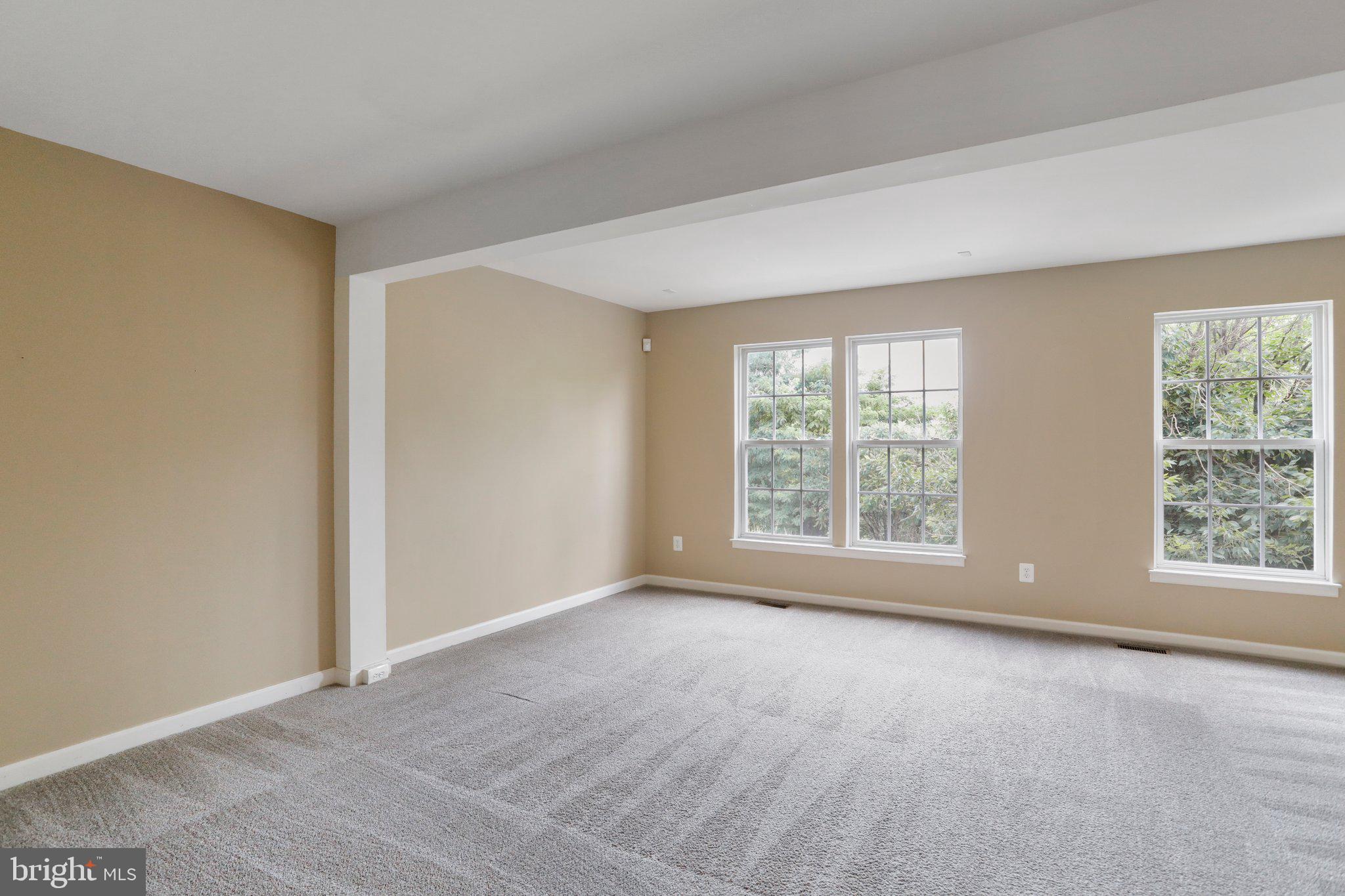 LAKELAND PLACE - Residential Lease