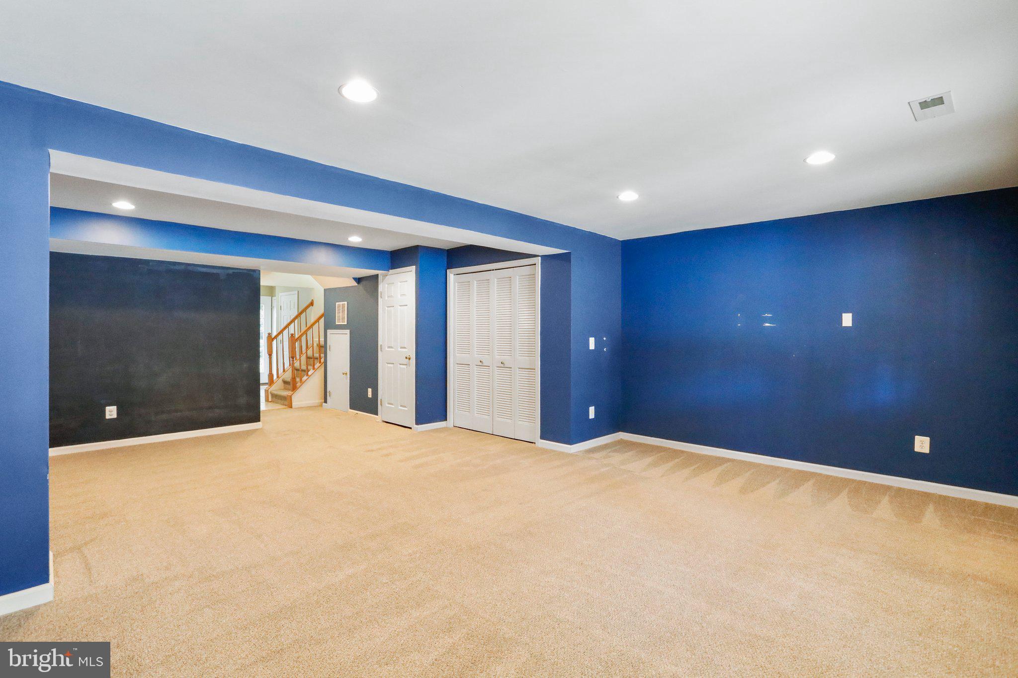 LAKELAND PLACE - Residential Lease