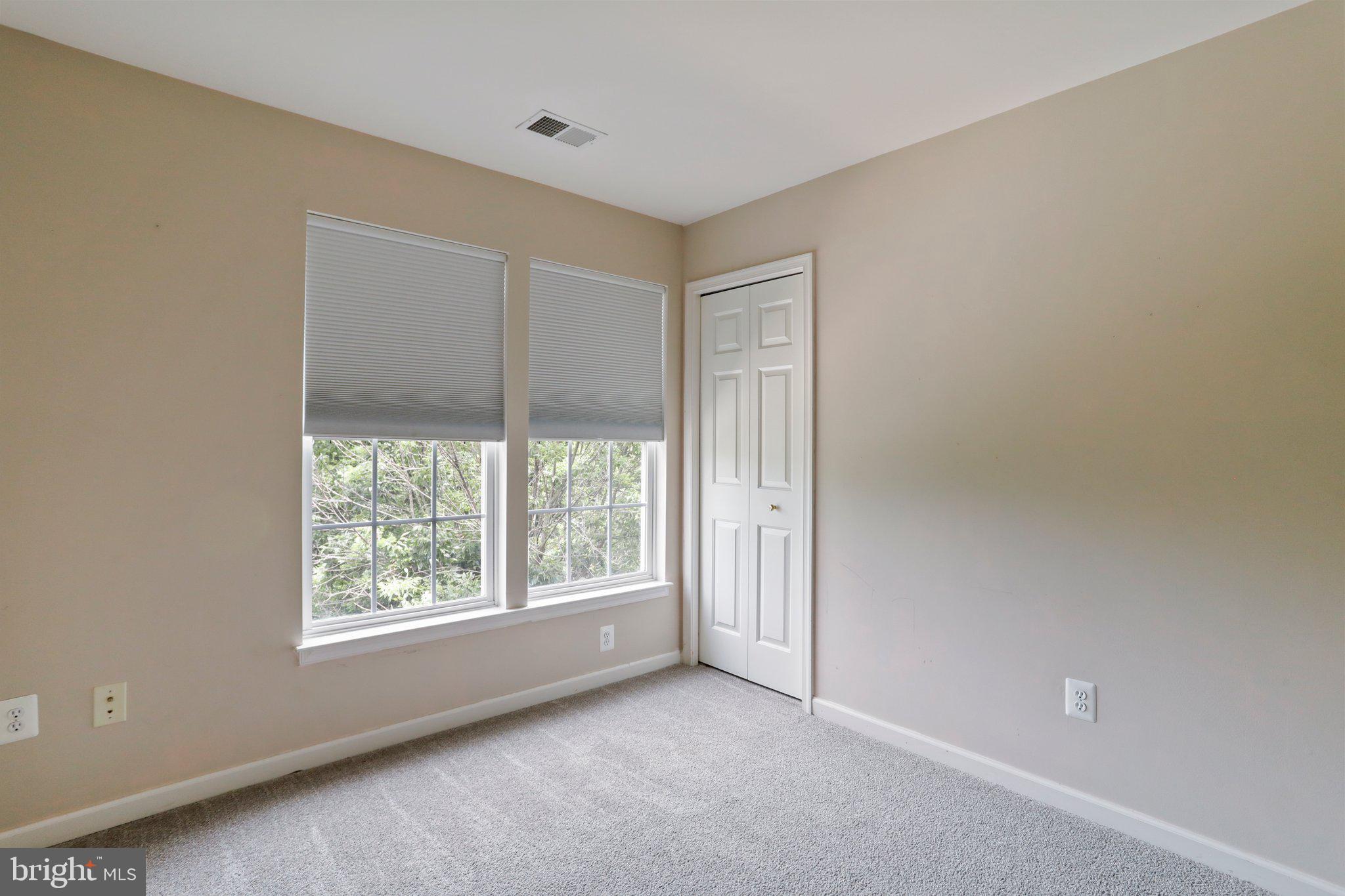 LAKELAND PLACE - Residential Lease