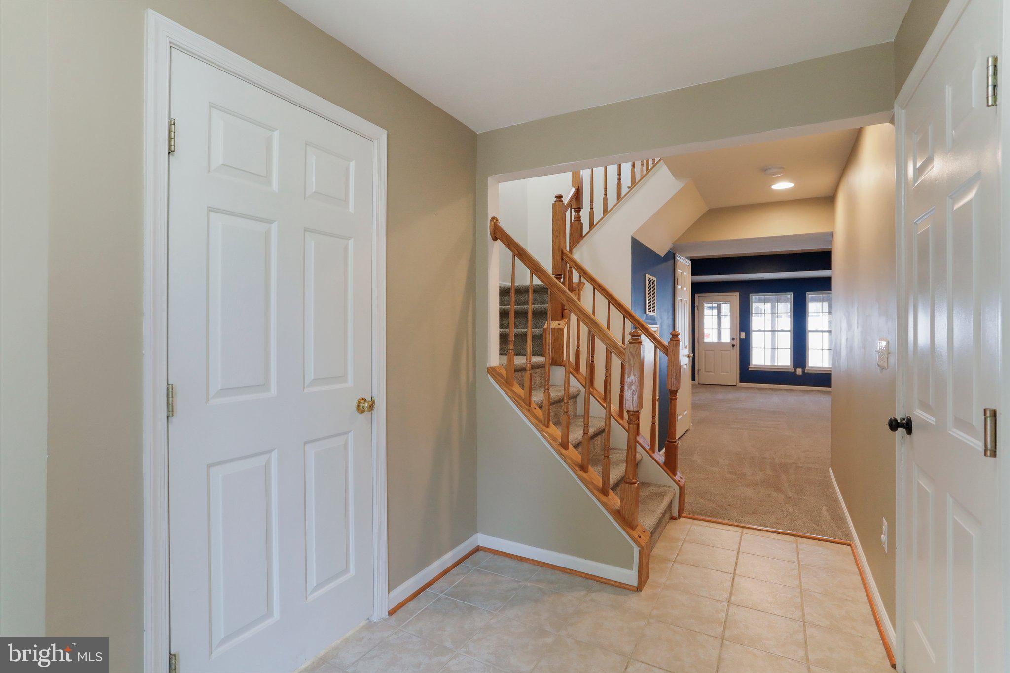 LAKELAND PLACE - Residential Lease