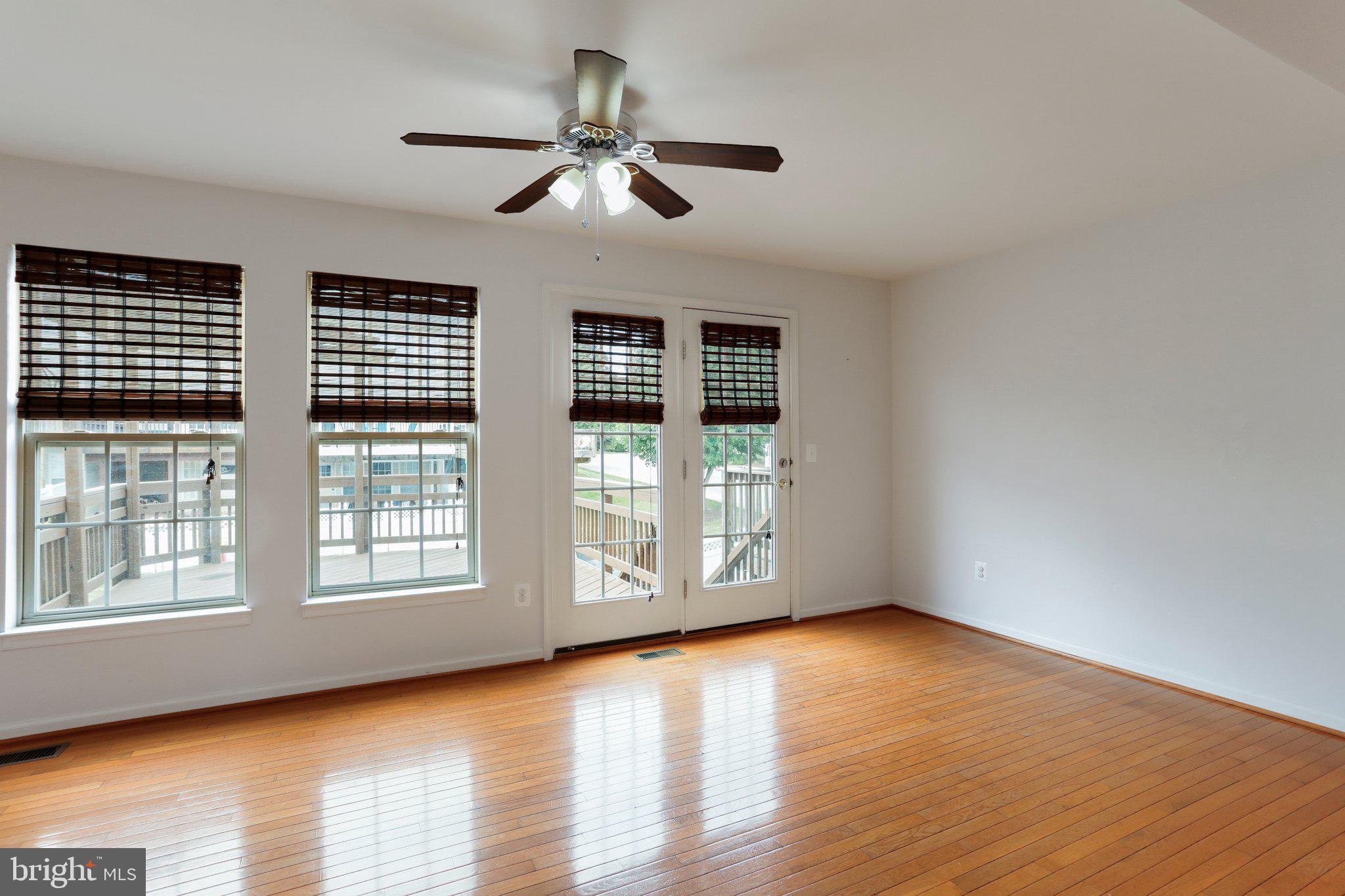 LAKELAND PLACE - Residential Lease