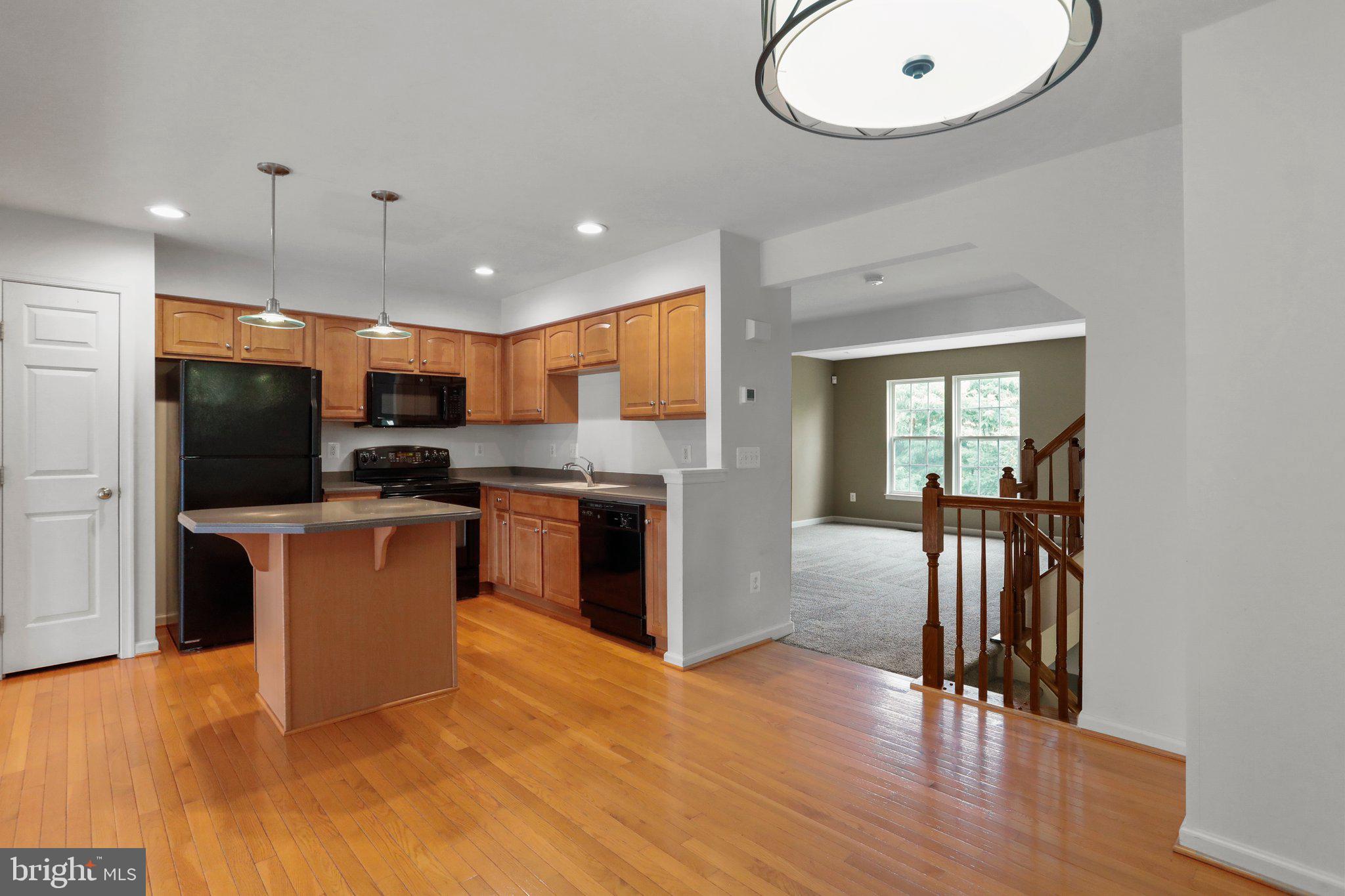 LAKELAND PLACE - Residential Lease