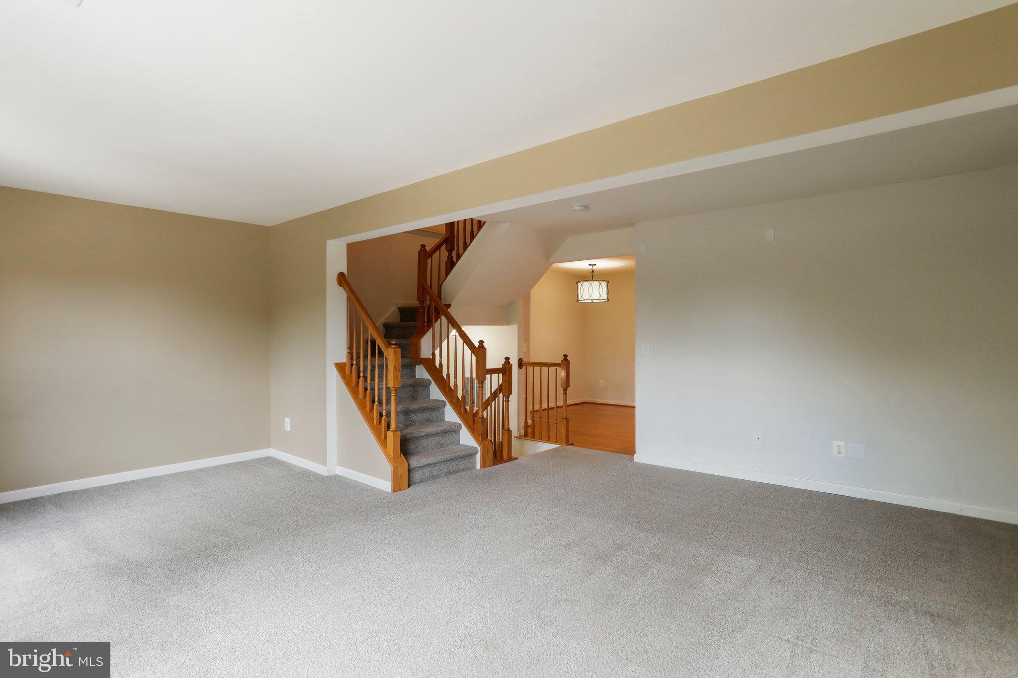 LAKELAND PLACE - Residential Lease