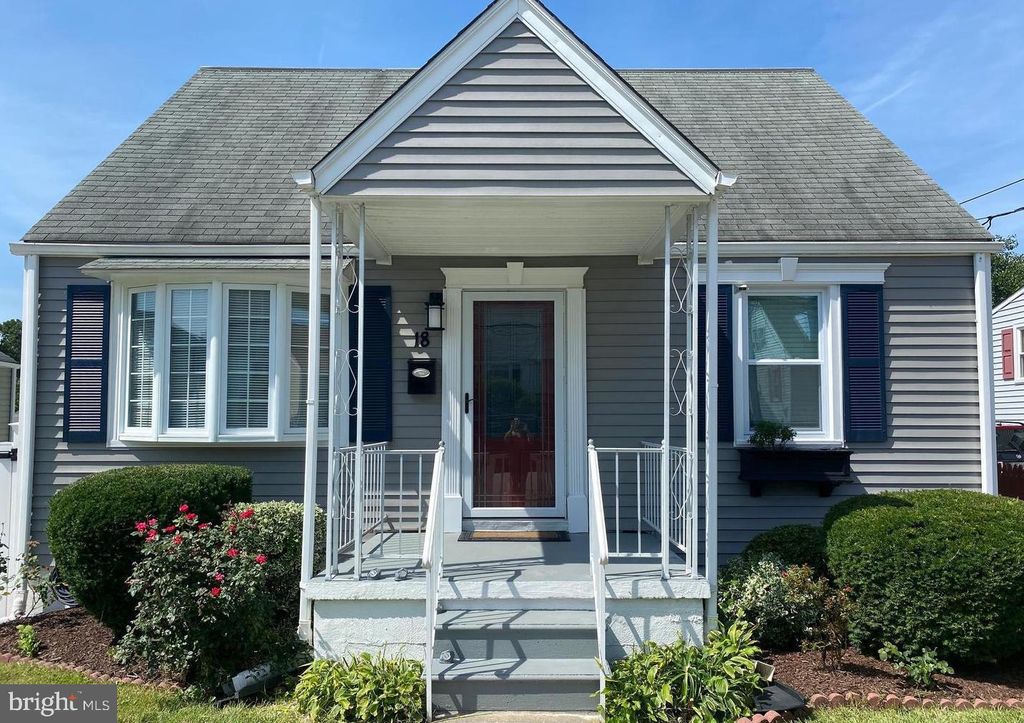 Photo of 18 N Hawthorne Road, MIDDLE RIVER, MD 21220 (MLS # MDBC2160212)