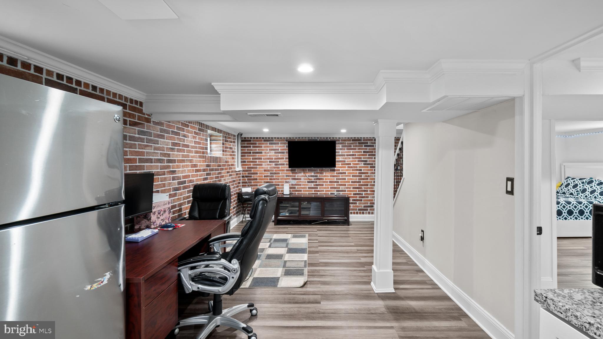HOMELAND - Residential