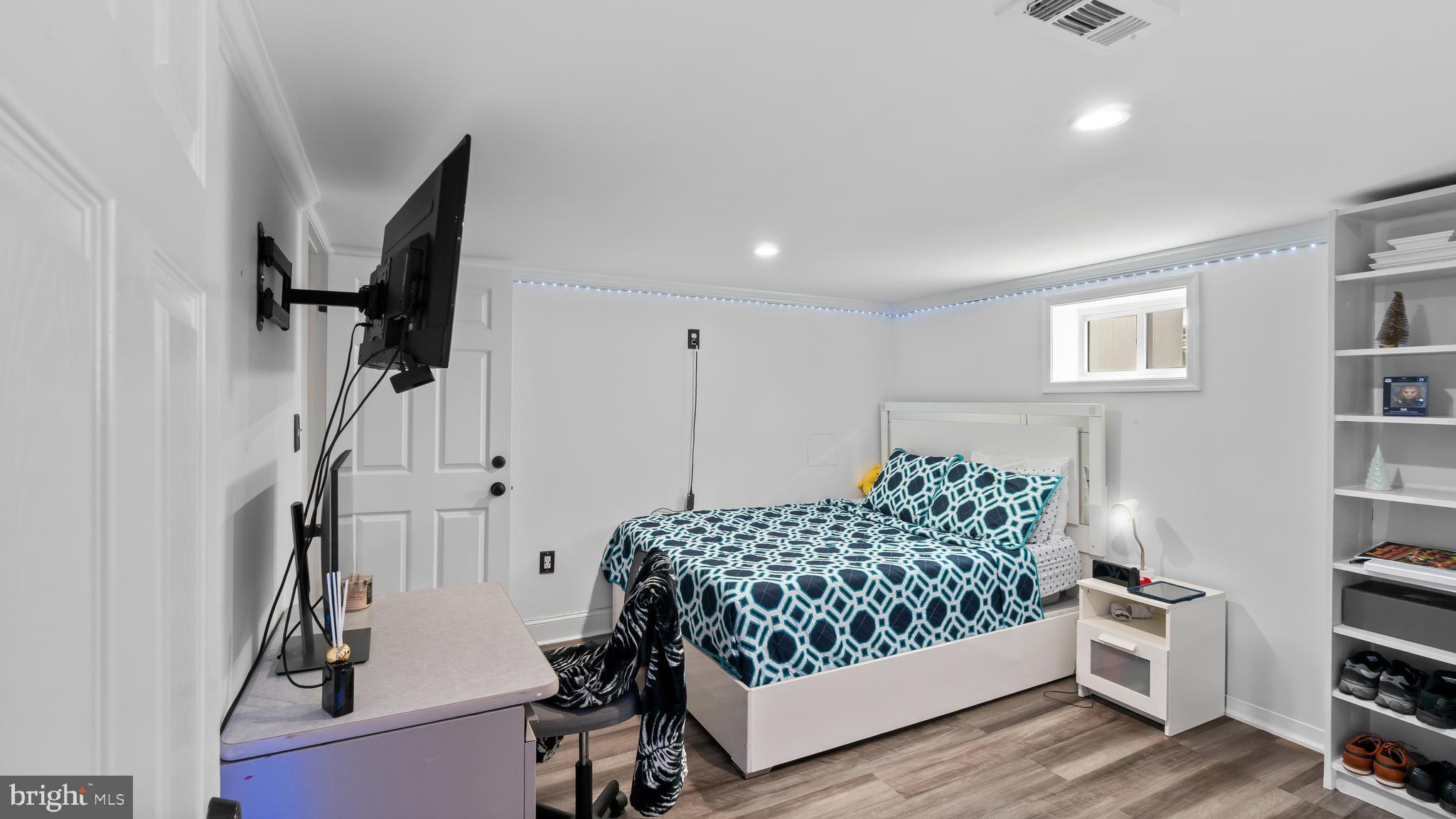 HOMELAND - Residential