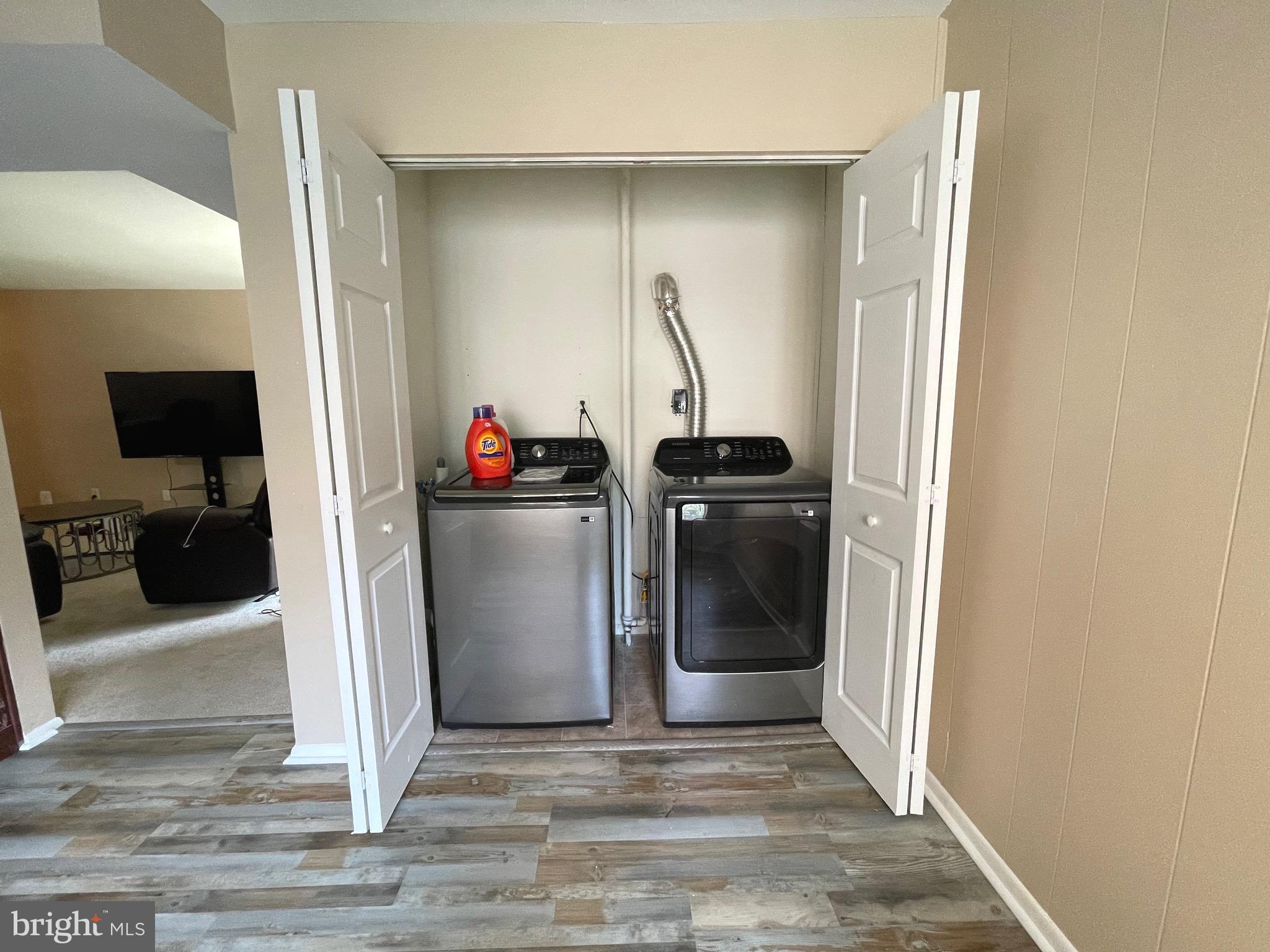 CHERRY GLEN - Residential