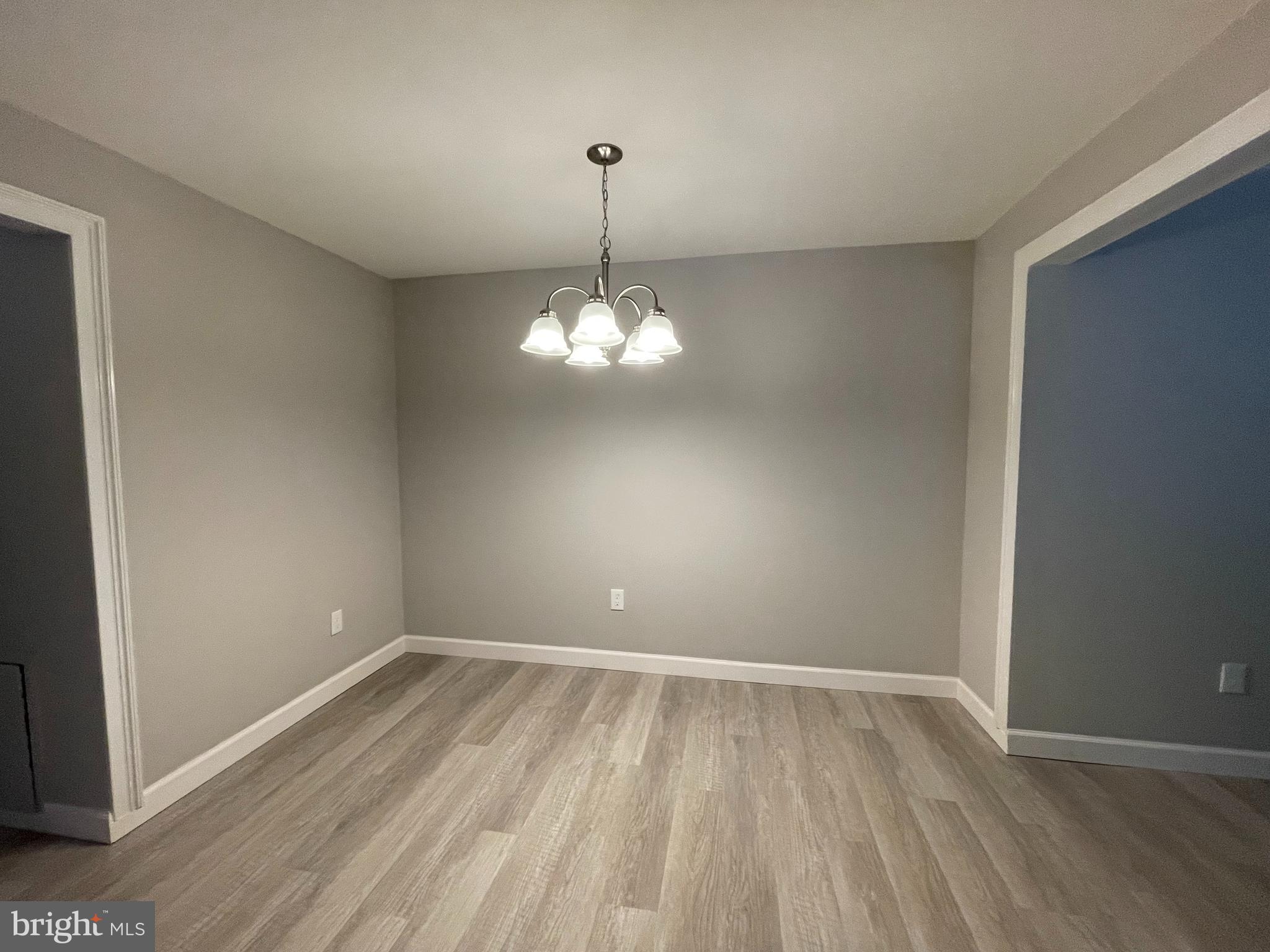 LONG REACH - Residential Lease