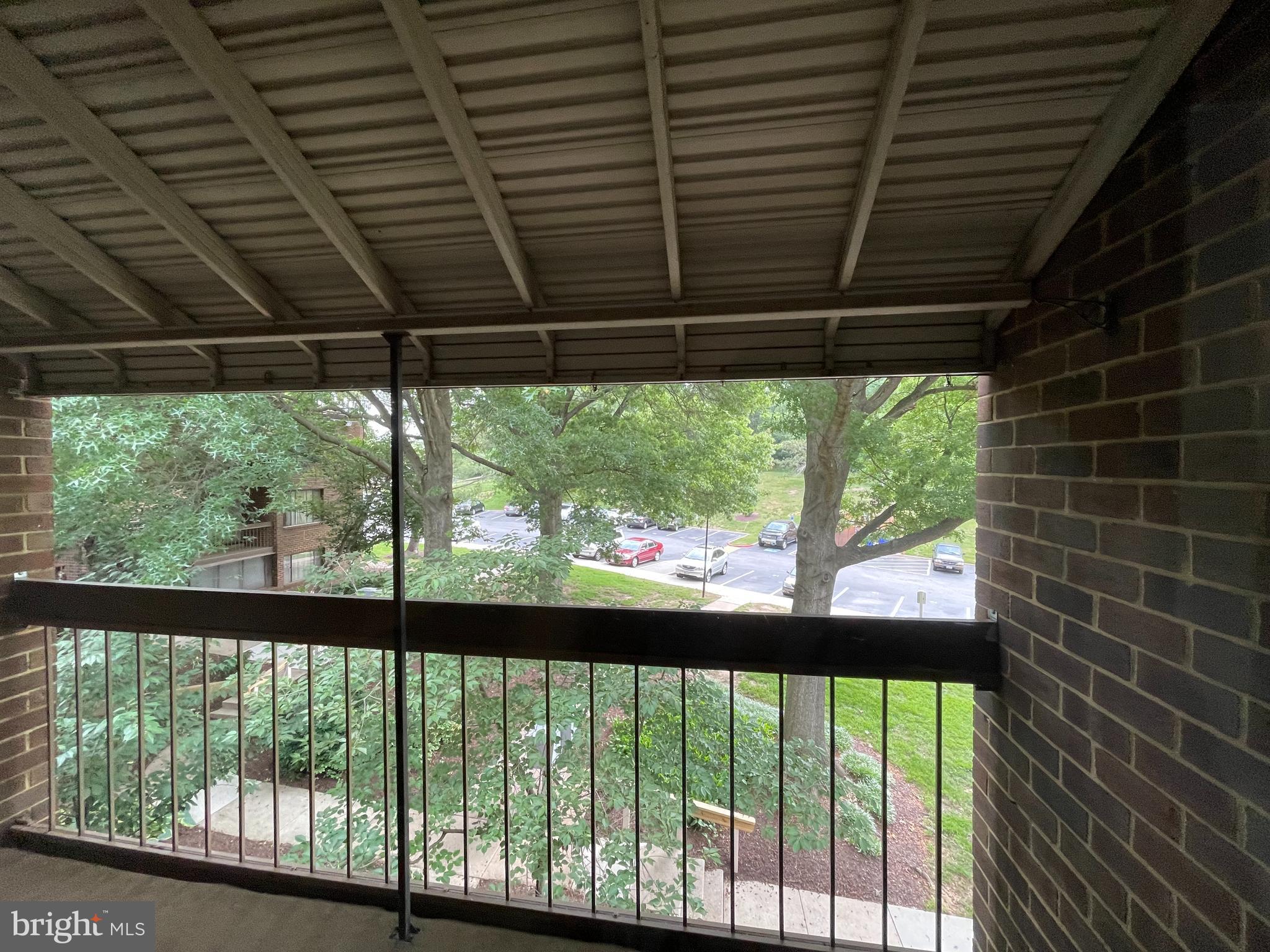 LONG REACH - Residential Lease