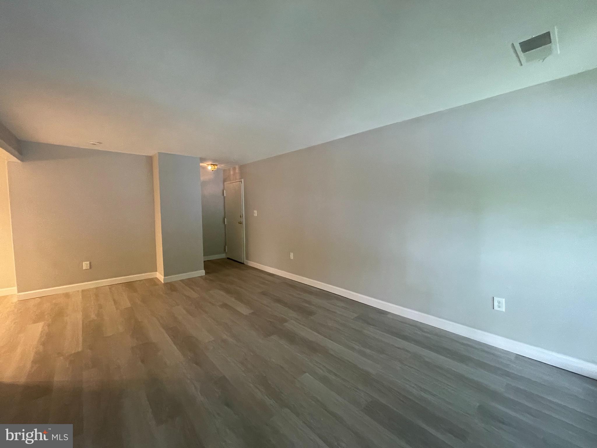 LONG REACH - Residential Lease