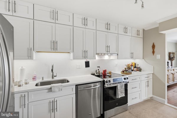 8360 GREENSBORO DR UNIT 1009, MC LEAN, VA 22102 - Image ecae038ff91e57a9e58cfc12264fa48d/2709642152