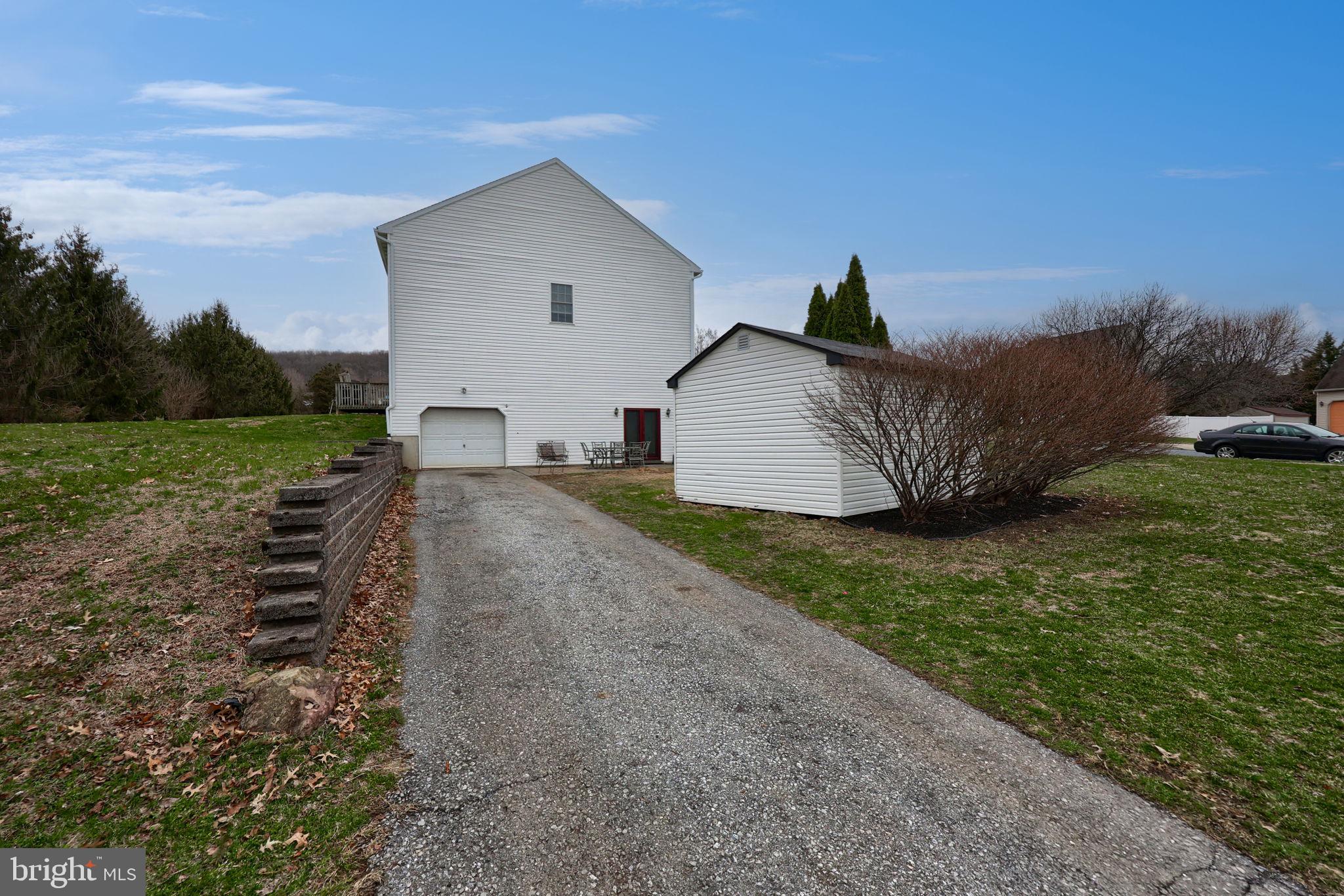 PLEASANT MEADOWS - Residential