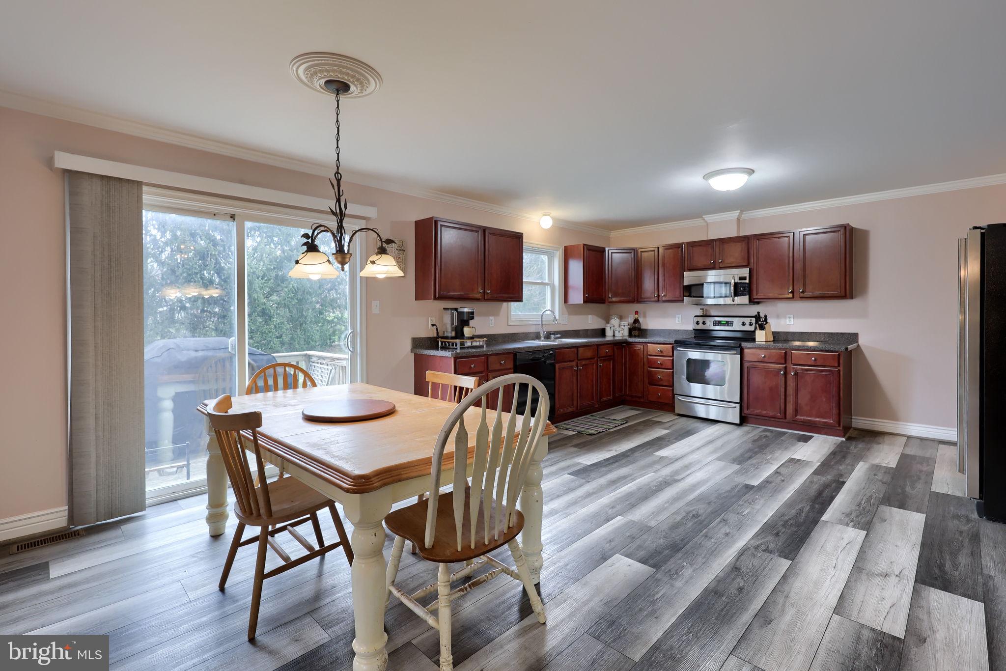 PLEASANT MEADOWS - Residential