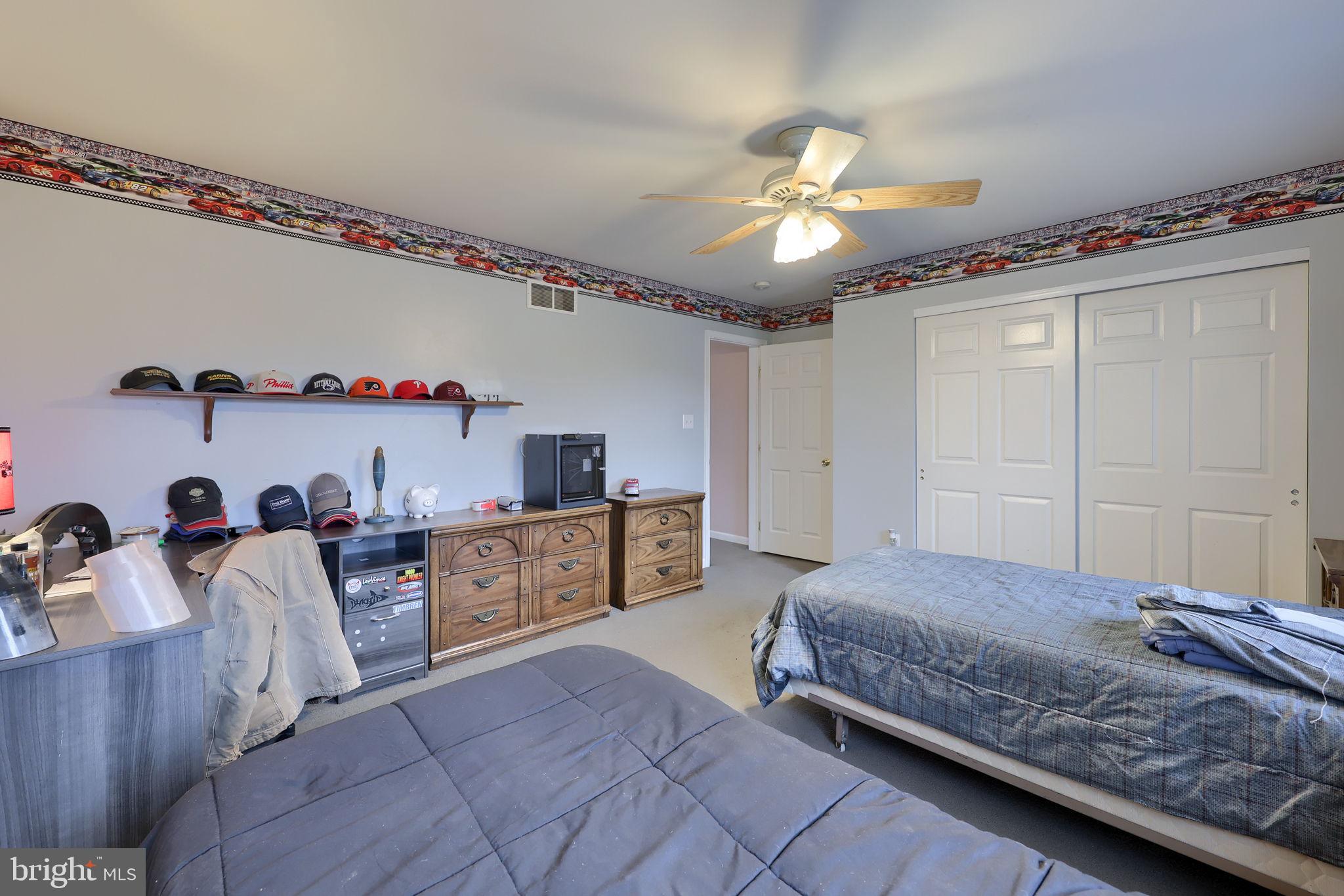 PLEASANT MEADOWS - Residential