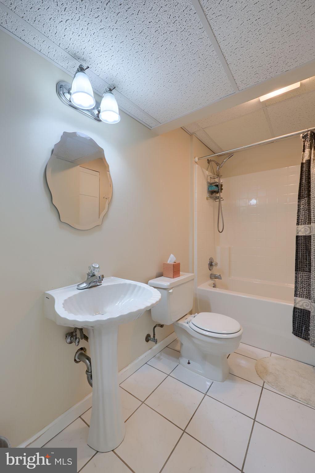 PLEASANT MEADOWS - Residential