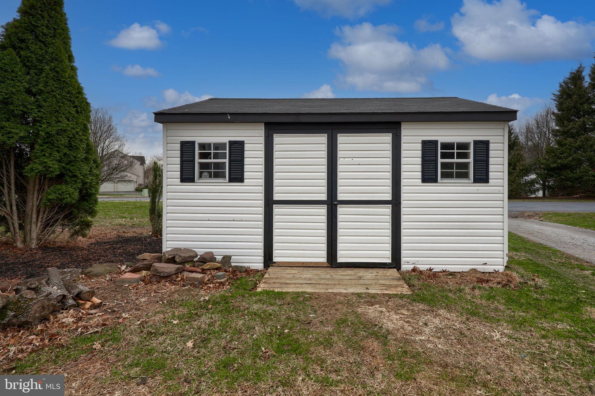 PLEASANT MEADOWS - Residential