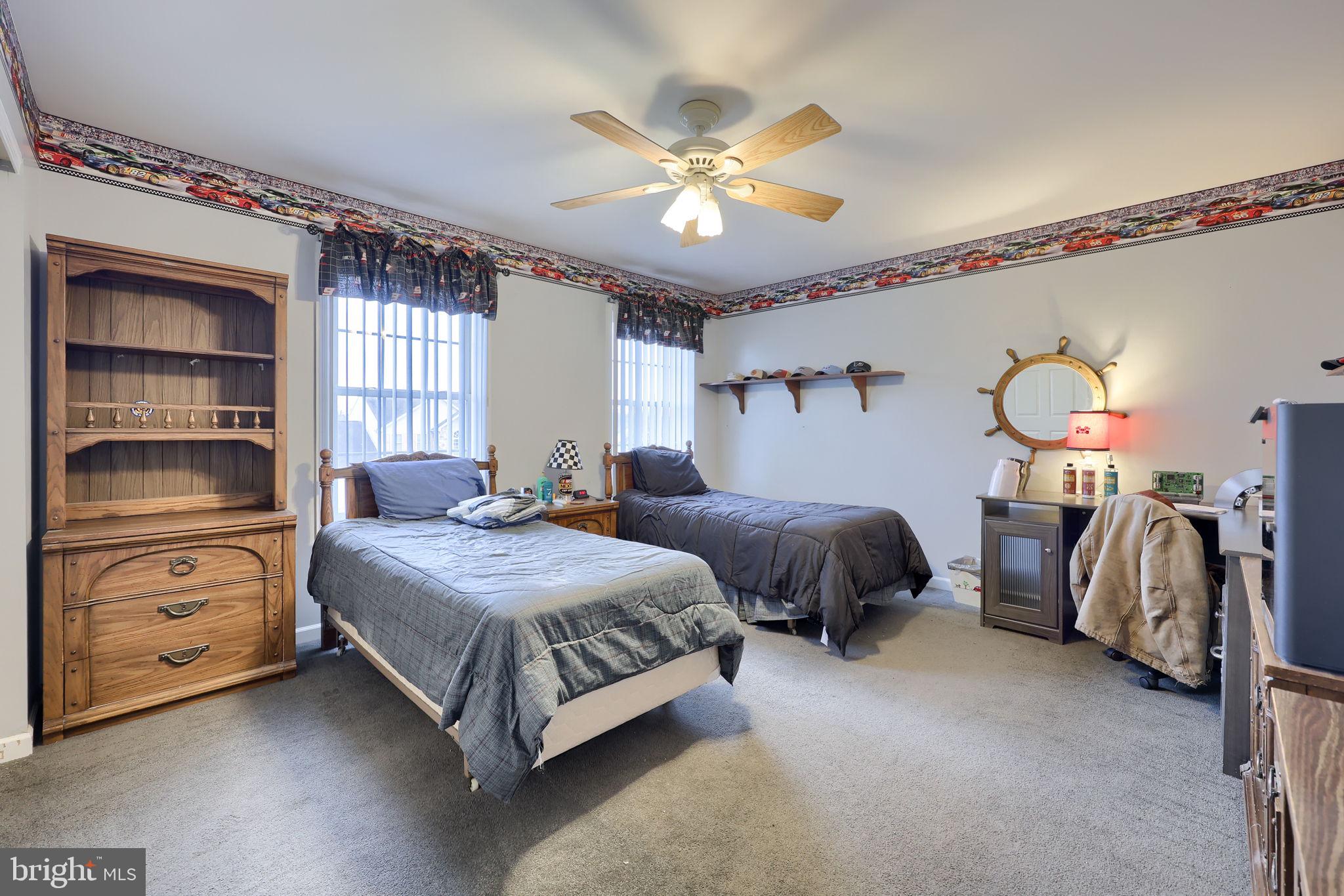 PLEASANT MEADOWS - Residential