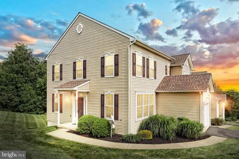 2236 LIVE OAK LANE 2236 YORK PA 17406