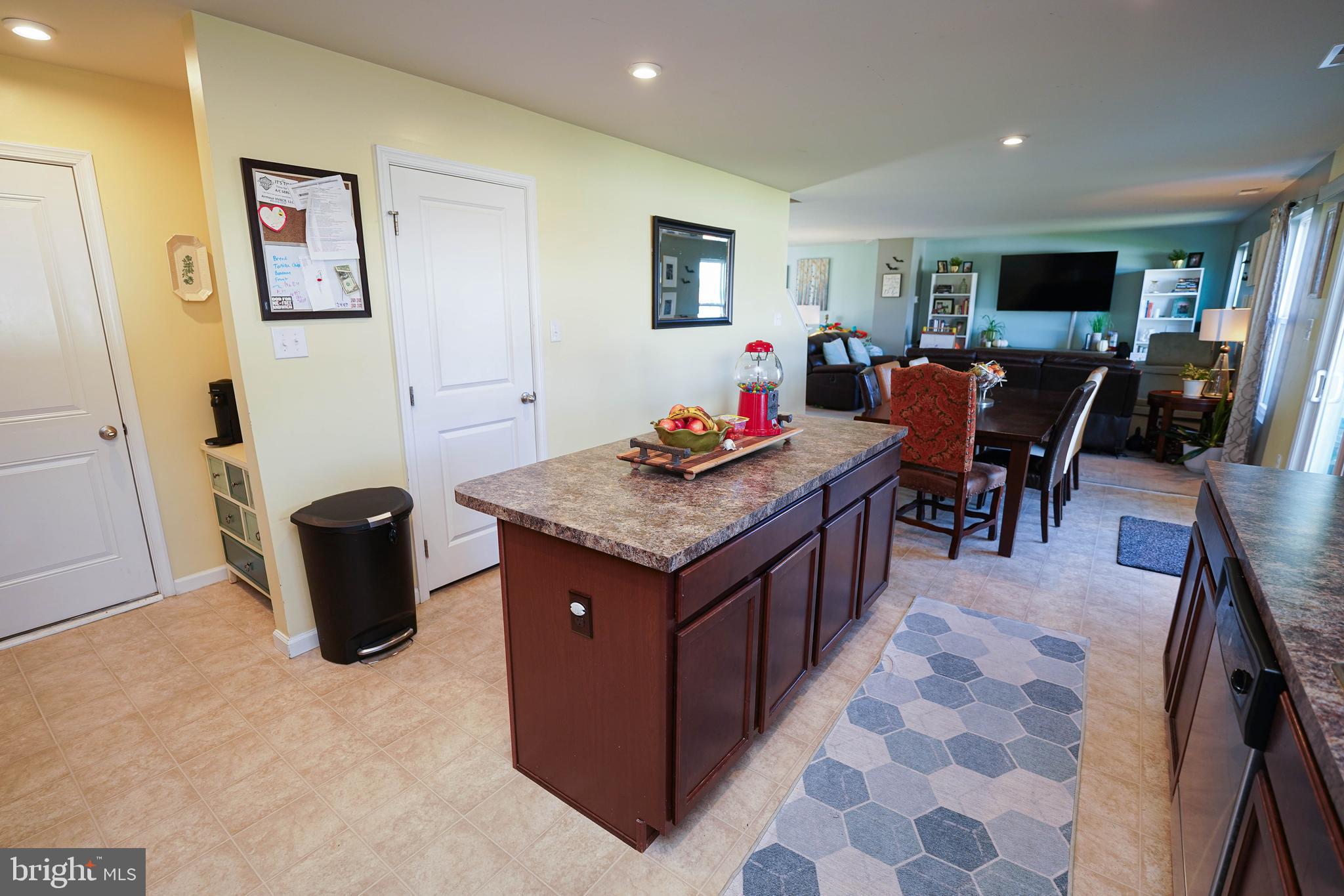 YORKSHIRE ESTATES - Residential