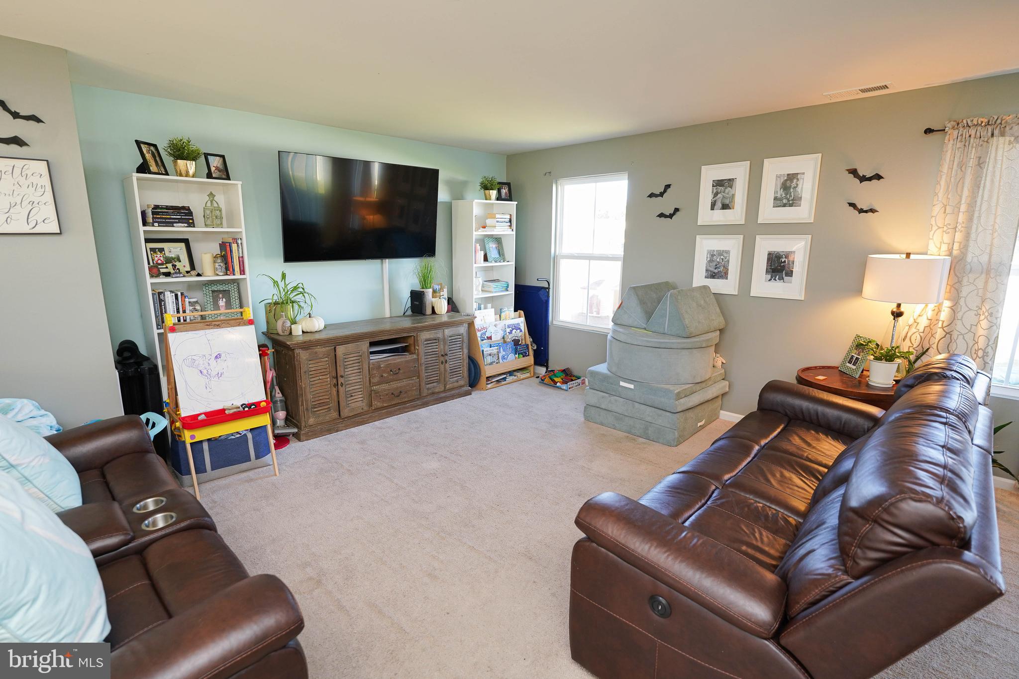 YORKSHIRE ESTATES - Residential