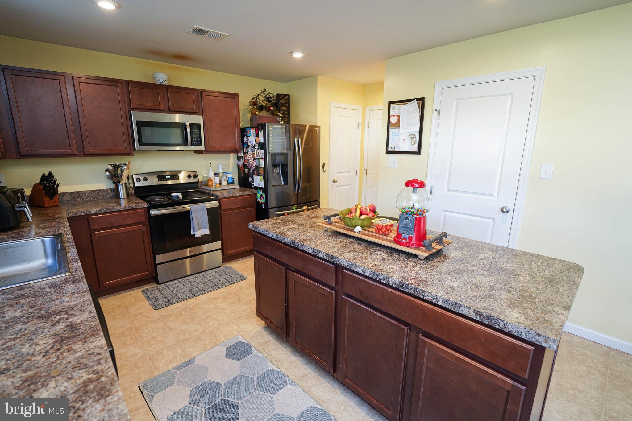 YORKSHIRE ESTATES - Residential