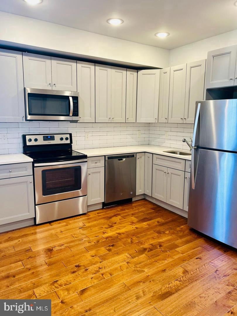 6090 DREXEL ROAD 8