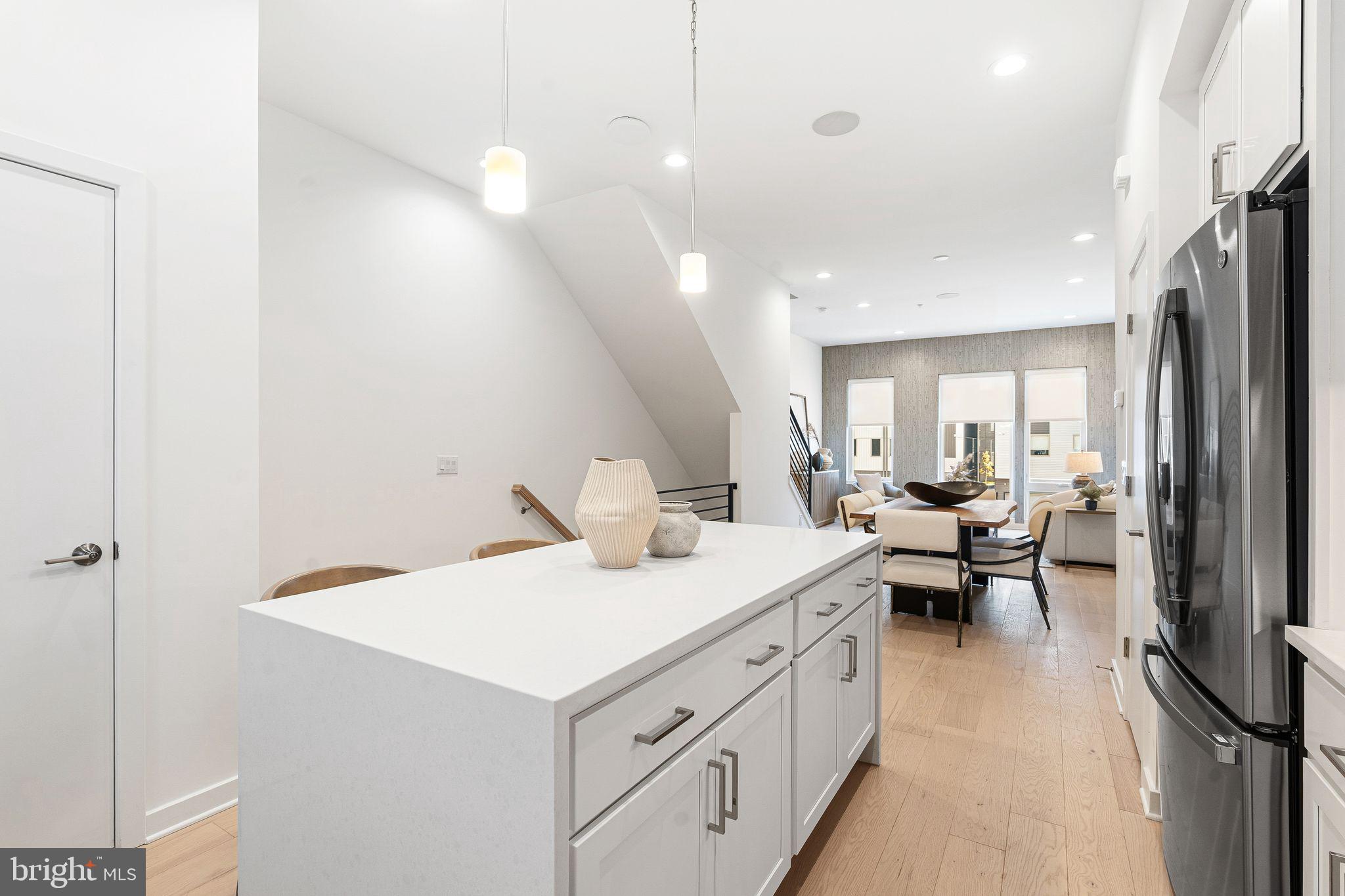 3024 VICE ADMIRAL WAY