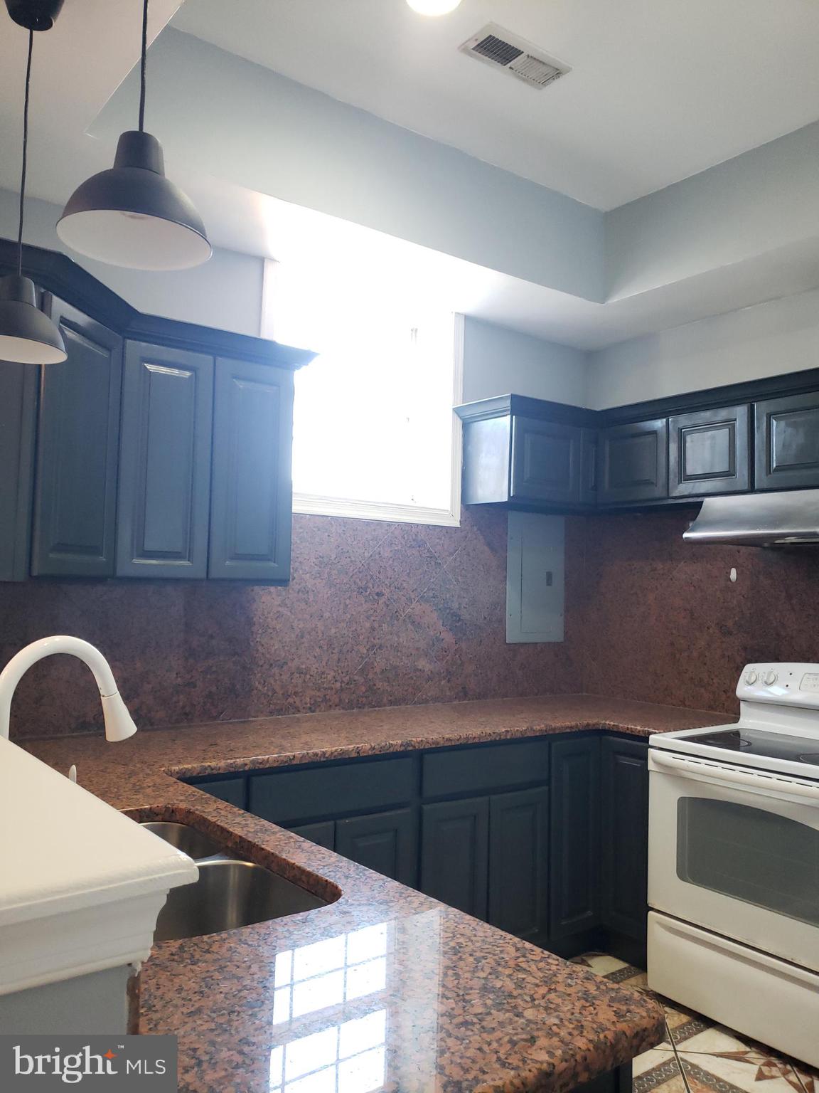 1119 S 18TH STREET FLOOR 2