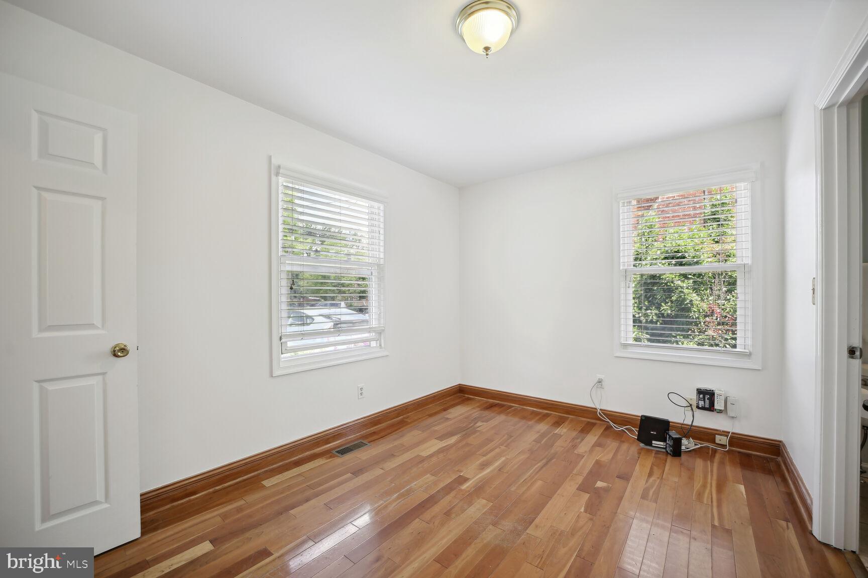 ARLINGTON VILLAGE - Residential