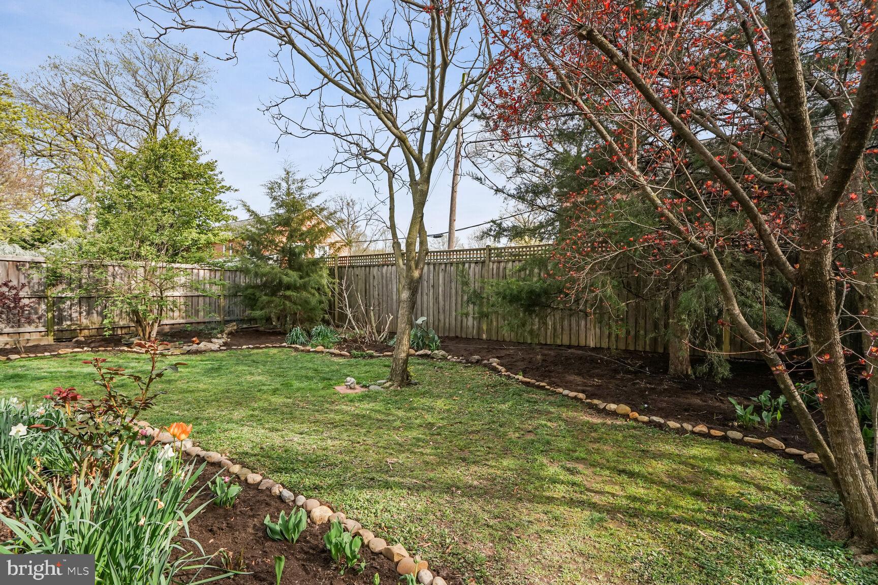 ARLINGTON VILLAGE - Residential