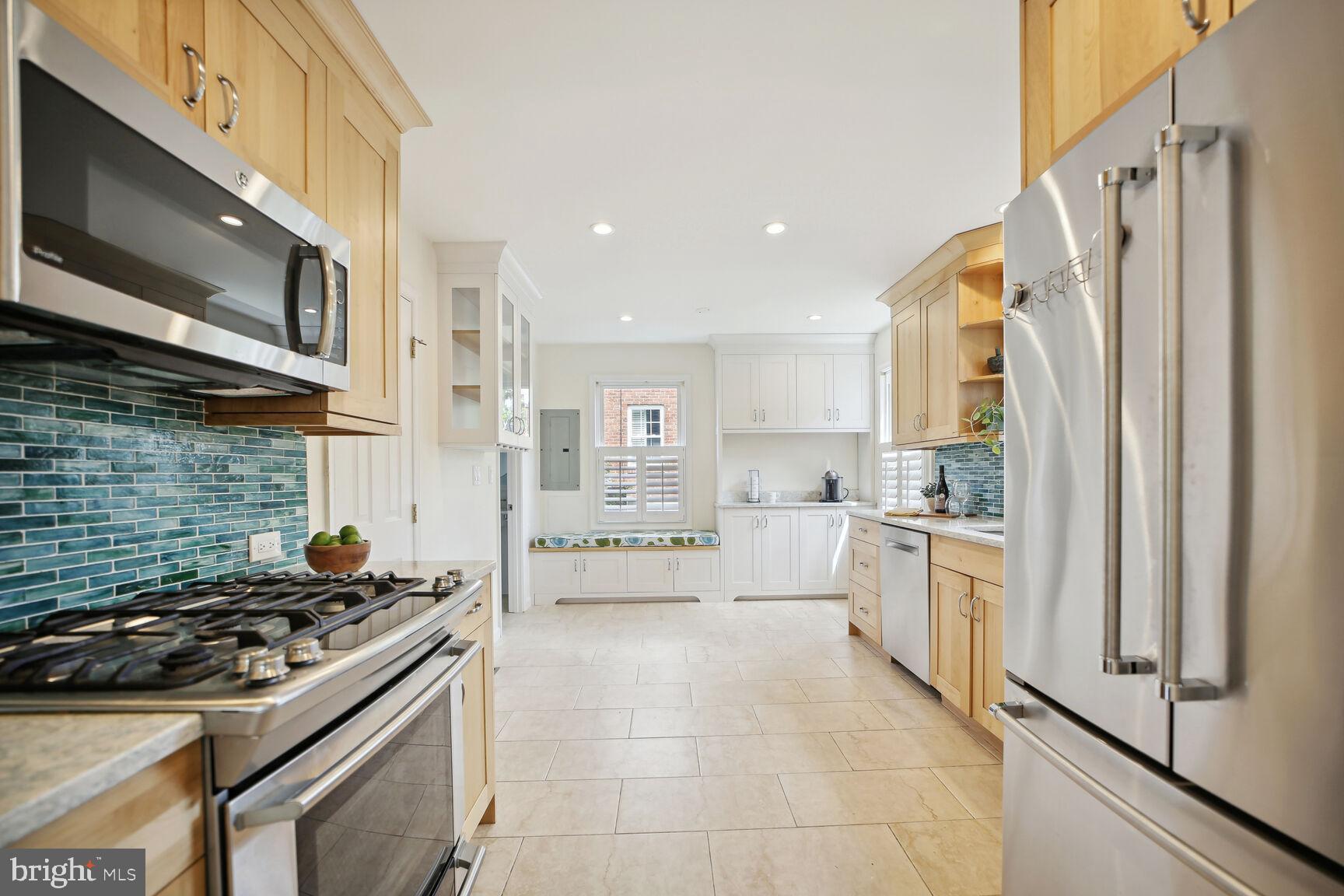 ARLINGTON VILLAGE - Residential