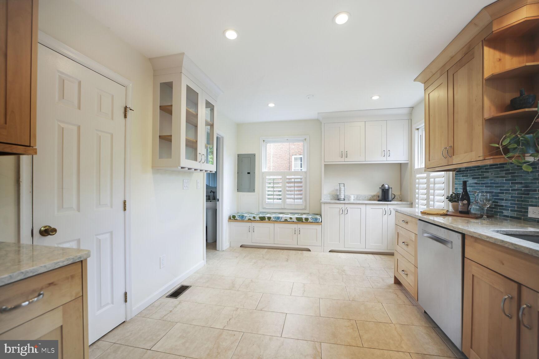 ARLINGTON VILLAGE - Residential