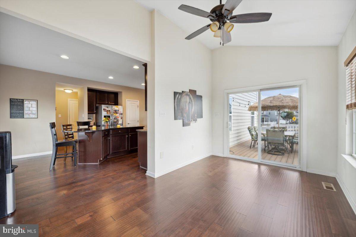 HANOVER WOODS - Residential