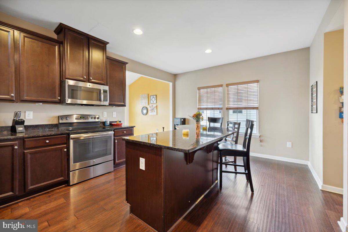 HANOVER WOODS - Residential