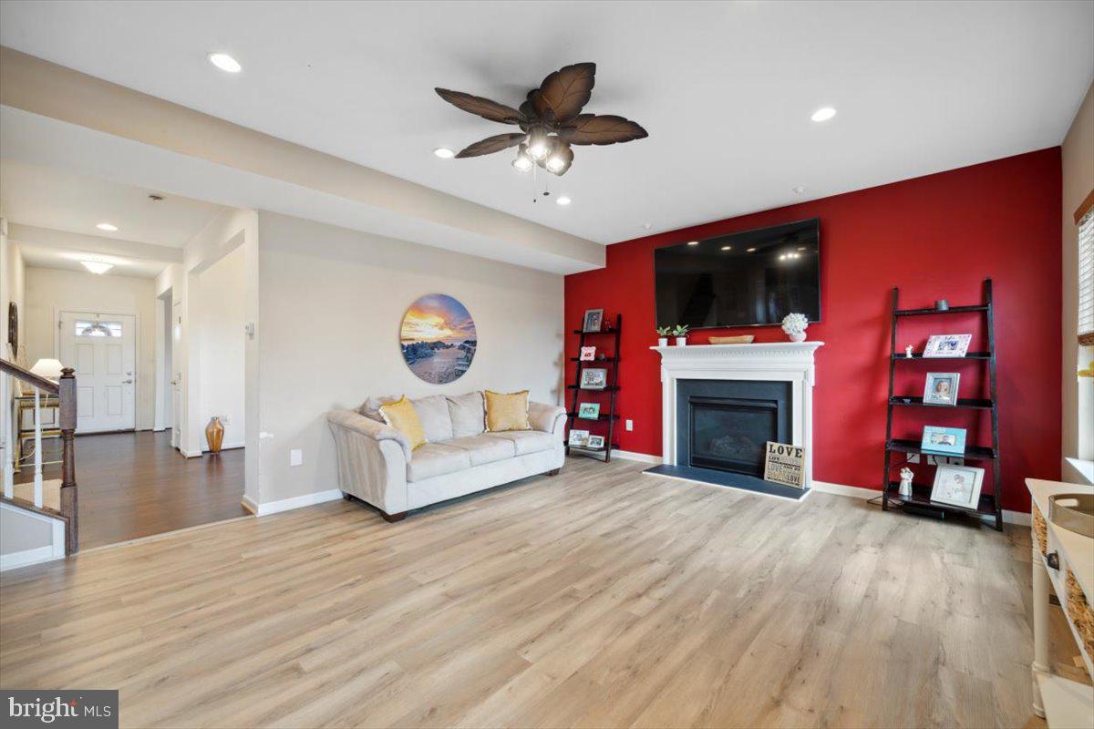 HANOVER WOODS - Residential