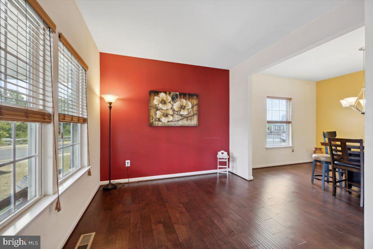 HANOVER WOODS - Residential