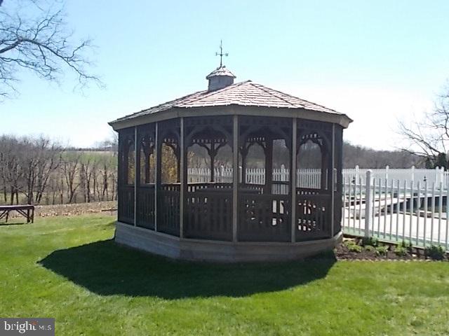 LITTLESTOWN - Residential