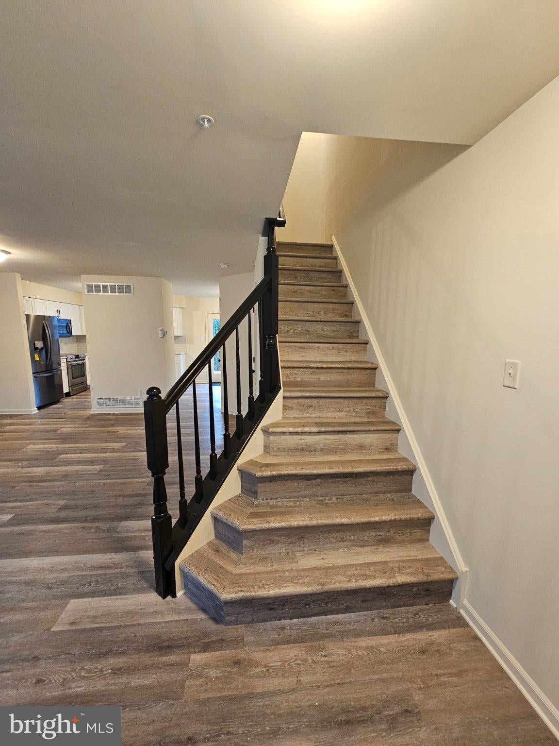 319 BUTTONWOODS ROAD