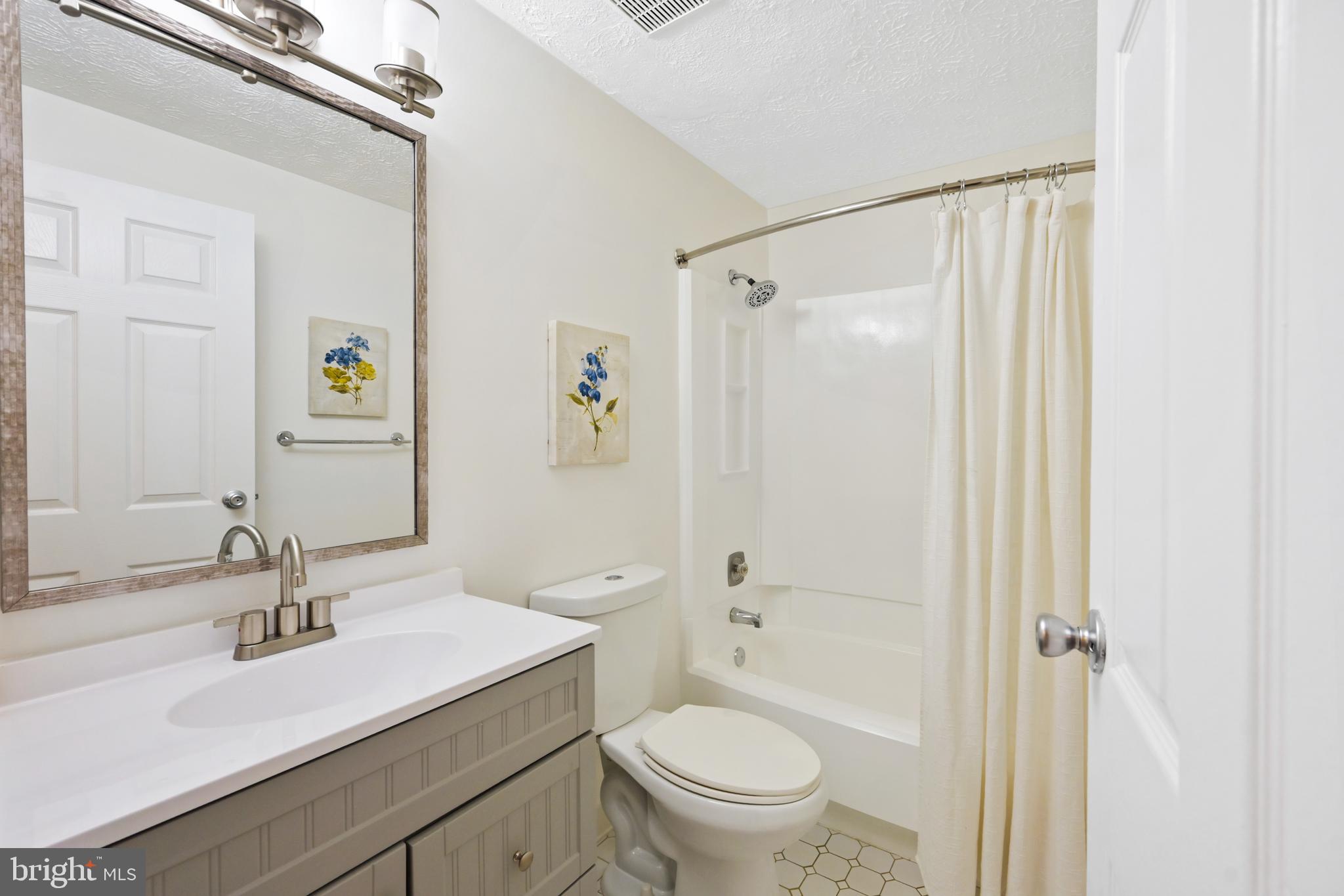 NEWINGTON FOREST - Residential