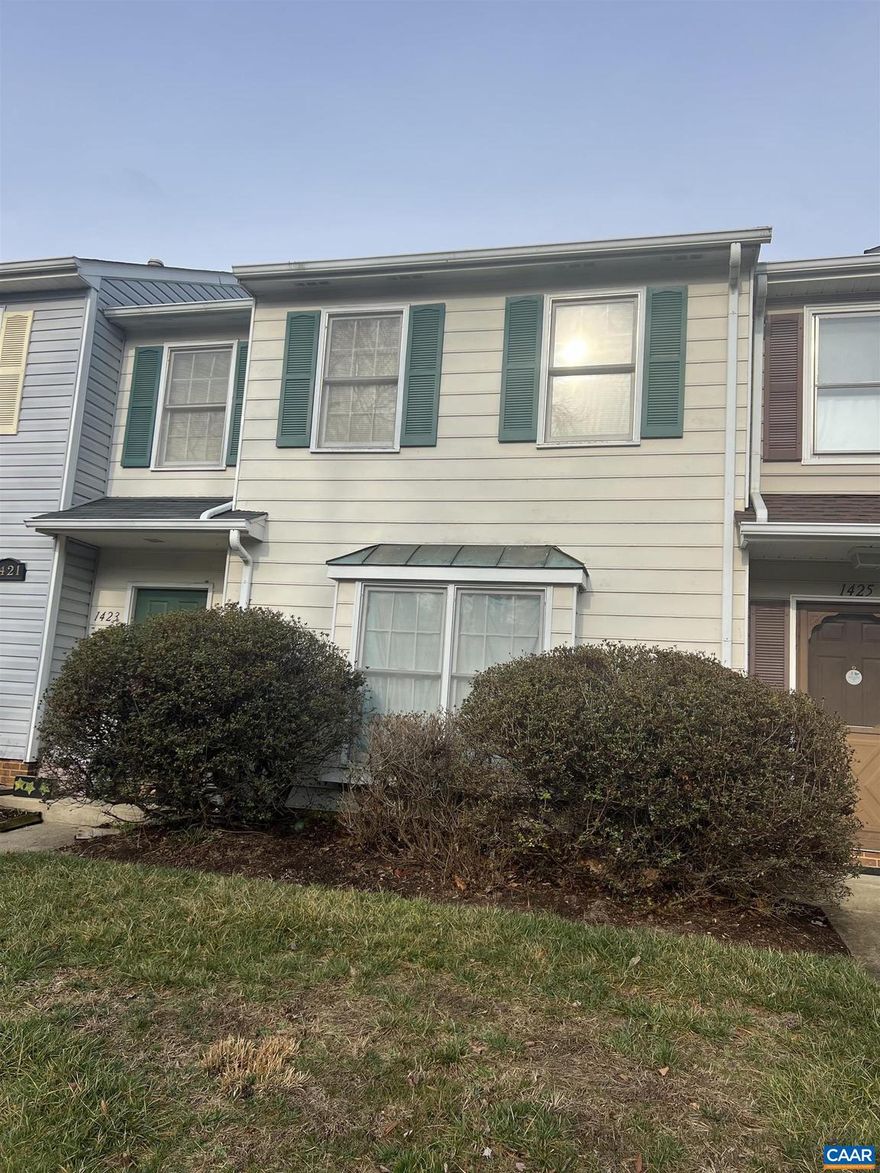 Great 2 story townhouse with great back yard.... Entry foyer, bright kitchen, formal dining area, living with fireplace... first floor washer and dryer hookups....Nice green space in front and rear....,Fireplace in Living Room