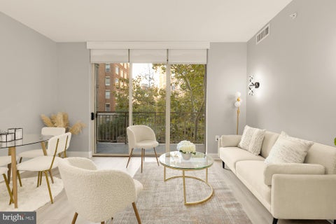 Photo of 820 N Pollard Street #210, ARLINGTON, VA 22203 (MLS # VAAR2080884)
