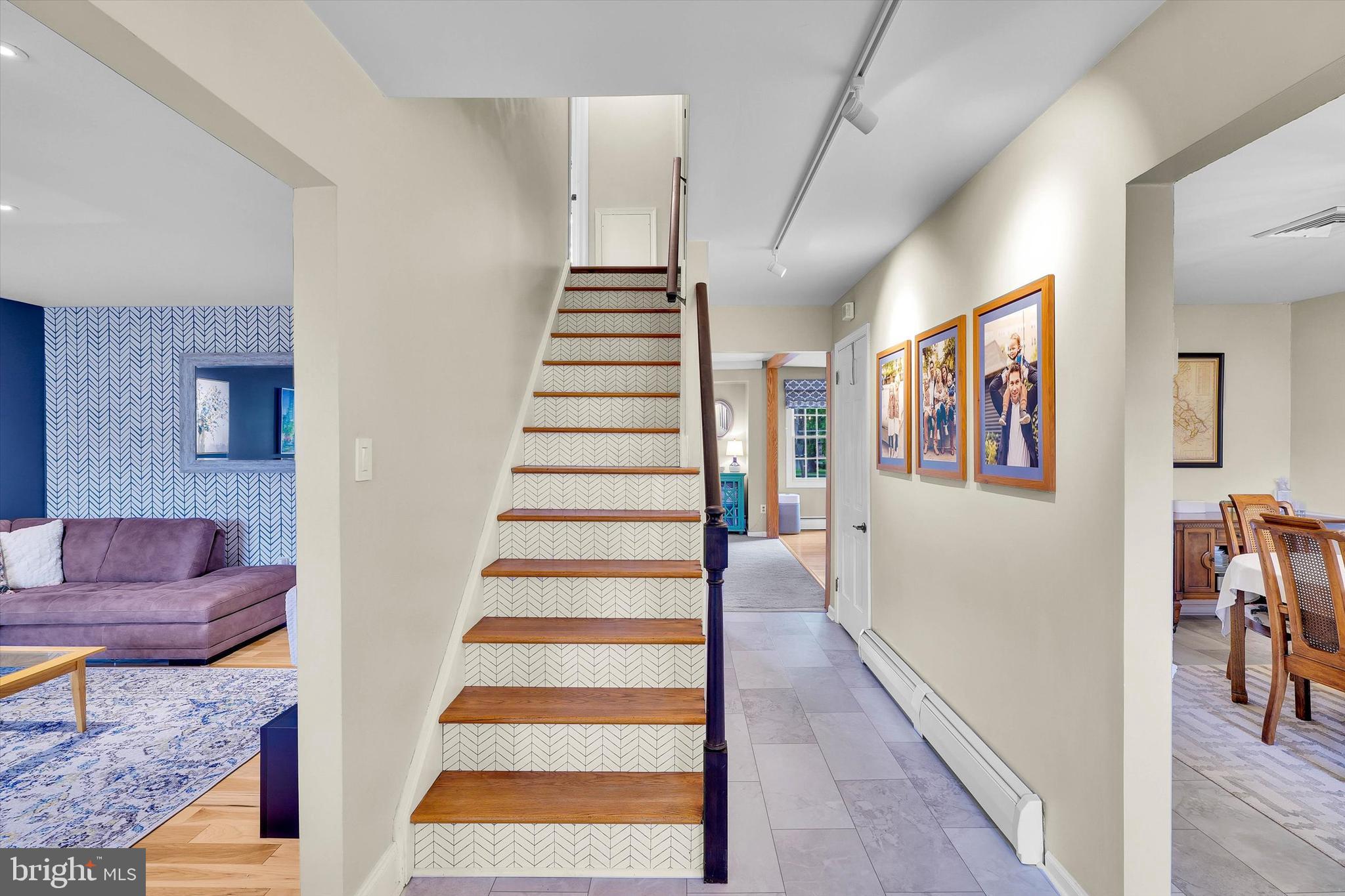 755 GORDON DRIVE