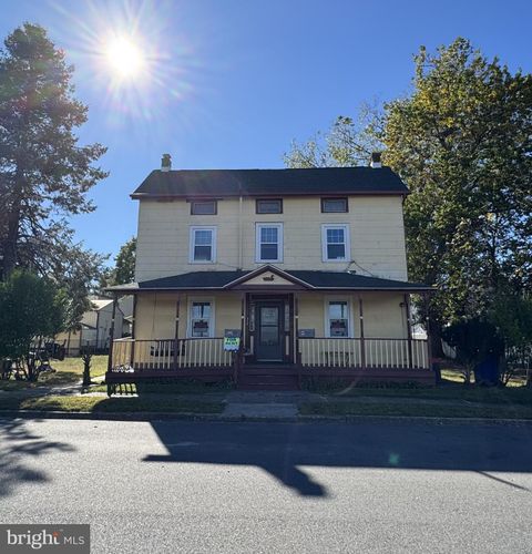 Photo of 310 Front Street, BEVERLY, NJ 08010 (MLS # NJBL2103020)